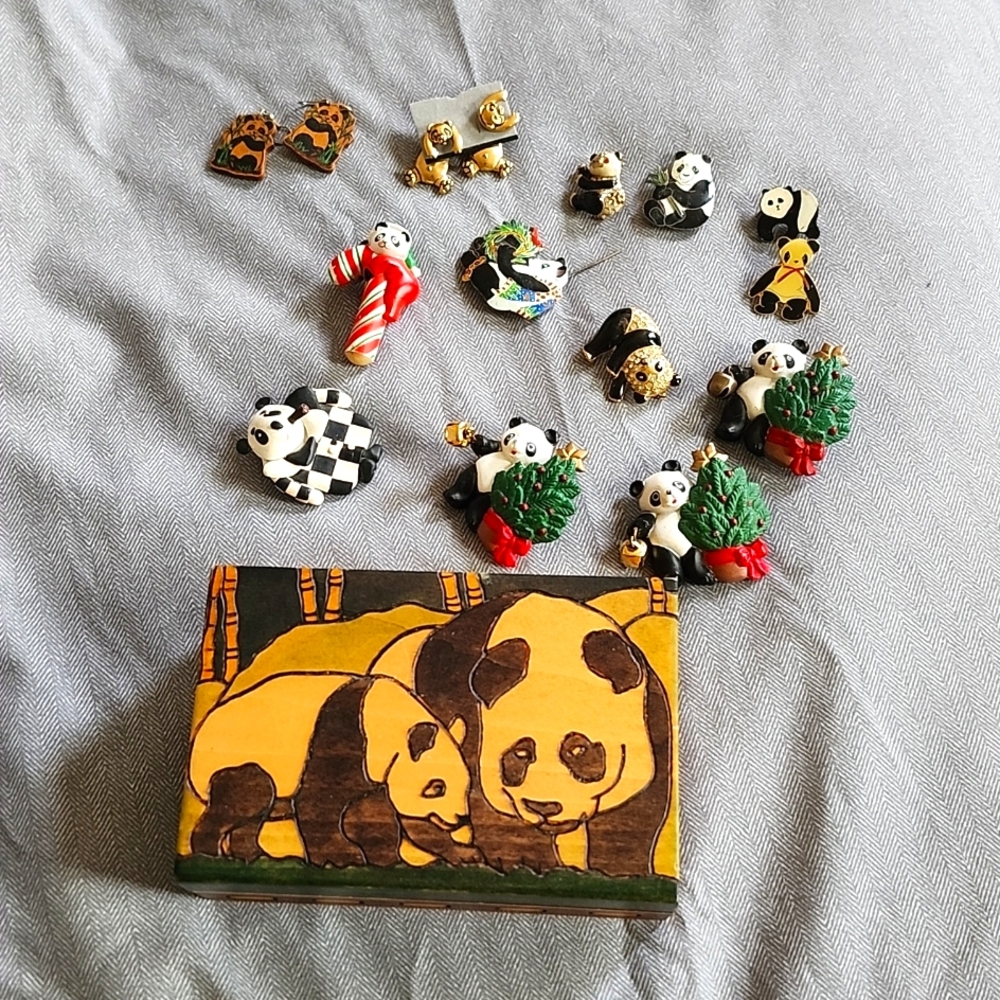 Panda Explosion Pins Jewelry Box and Earrings